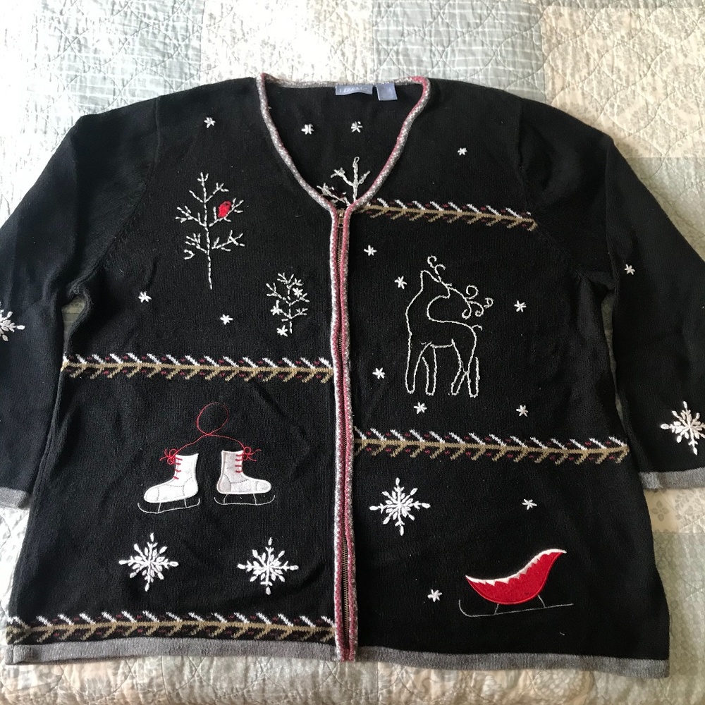 Liz & Me Winter-themed Sweater